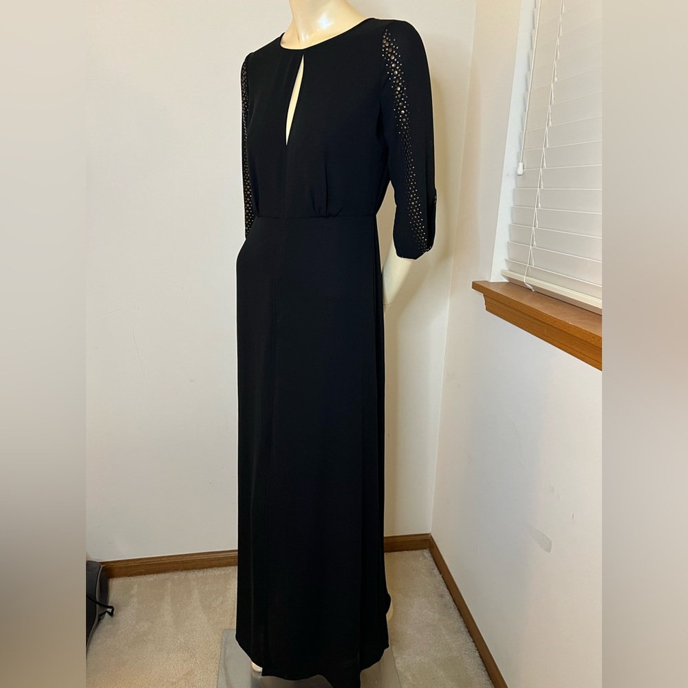 ❤️BCBGMaxAzria Elegant Black Dress with Studded Sleeves - Picture 2 of 4
